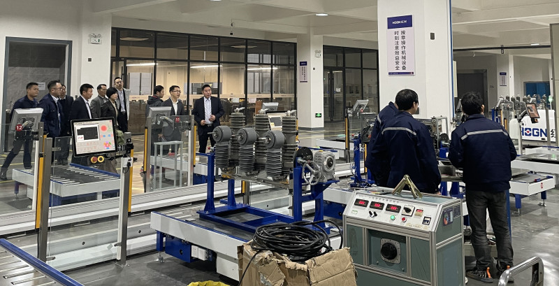 国网浙江乐清市供电有限公司总司理李建宇一行莅临pp电子电气集团调研